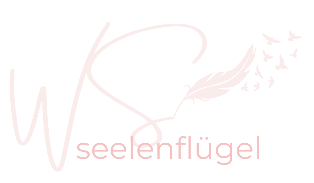 Logo Seelenflügel mit einem blassen künstlerischen WS im Hintergrund und einer Feder, aus der Vögel aufwärts fliegen